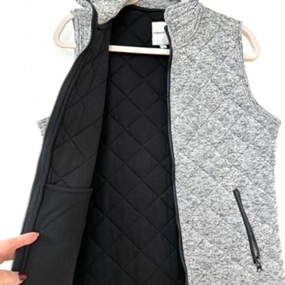 Thread & Supply Quilted Zip-Up Vest in Marled Grey, Size L, Excellent Condition - Picture 9 of 9